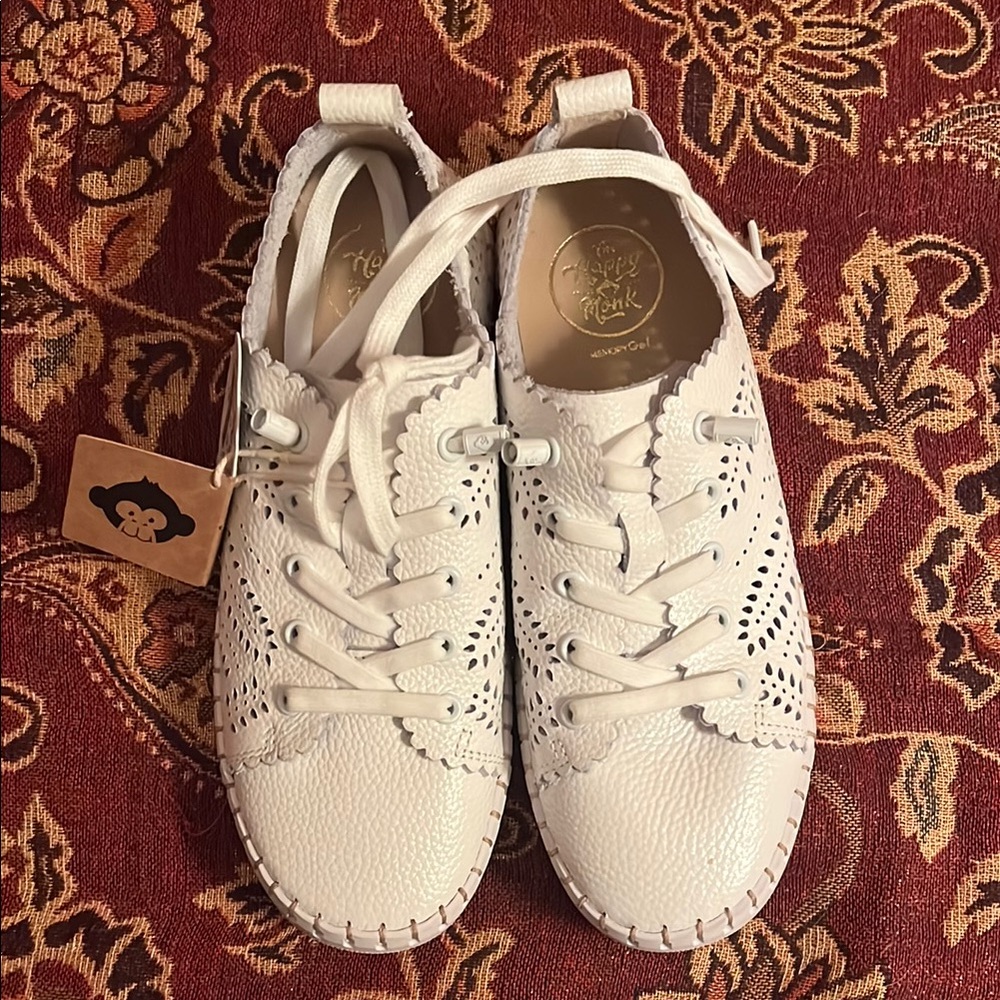 NWT HAPPY MONK LADIES Size 37 (6.5) Perforated Leather White Sneakers
